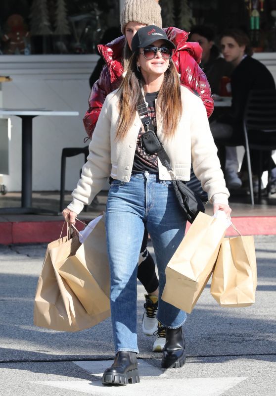 Kyle Richards - Christmas Shopping in Beverly Hills 12/12/2022