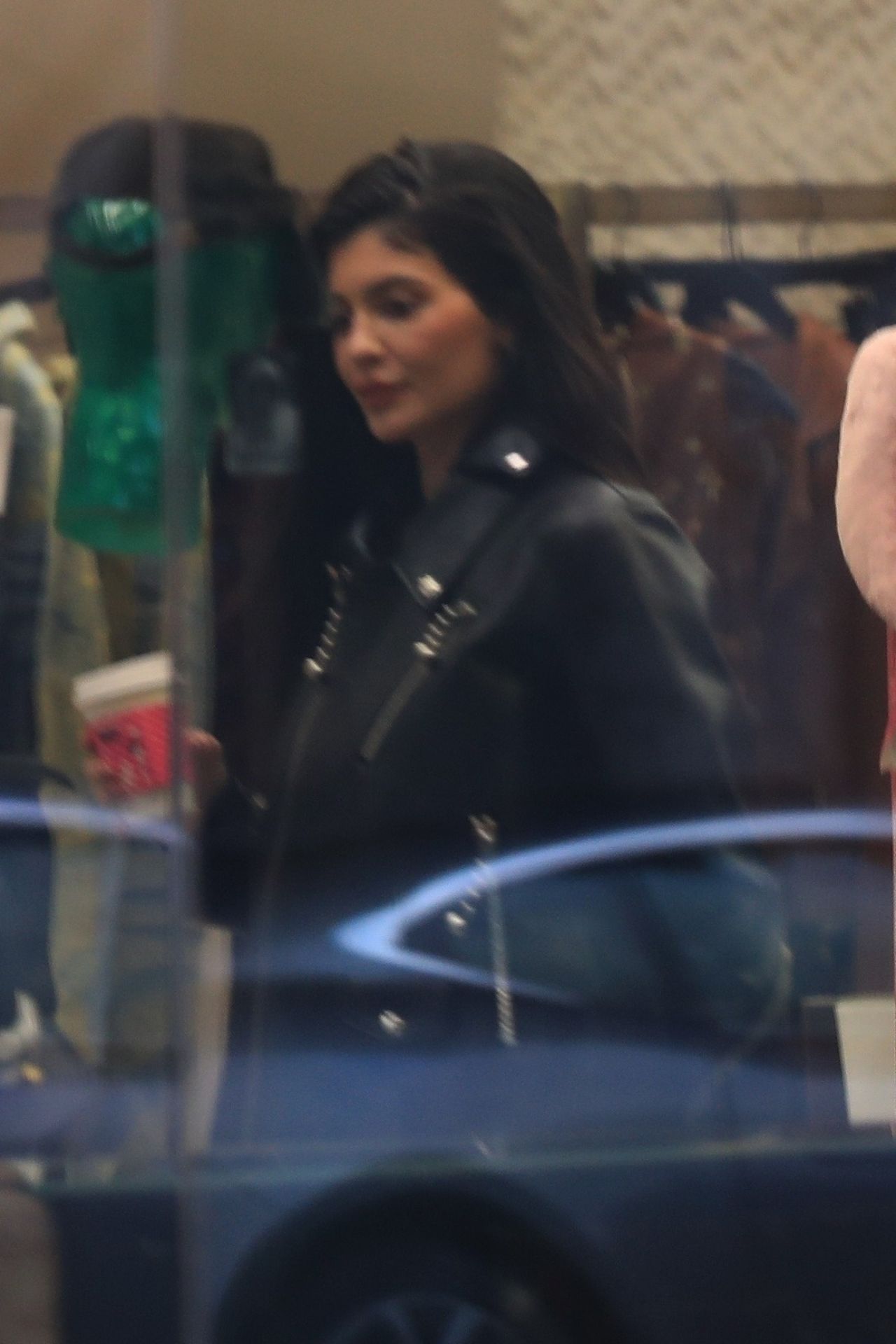 Kylie Jenner Street Style 09/14/2022 • CelebMafia