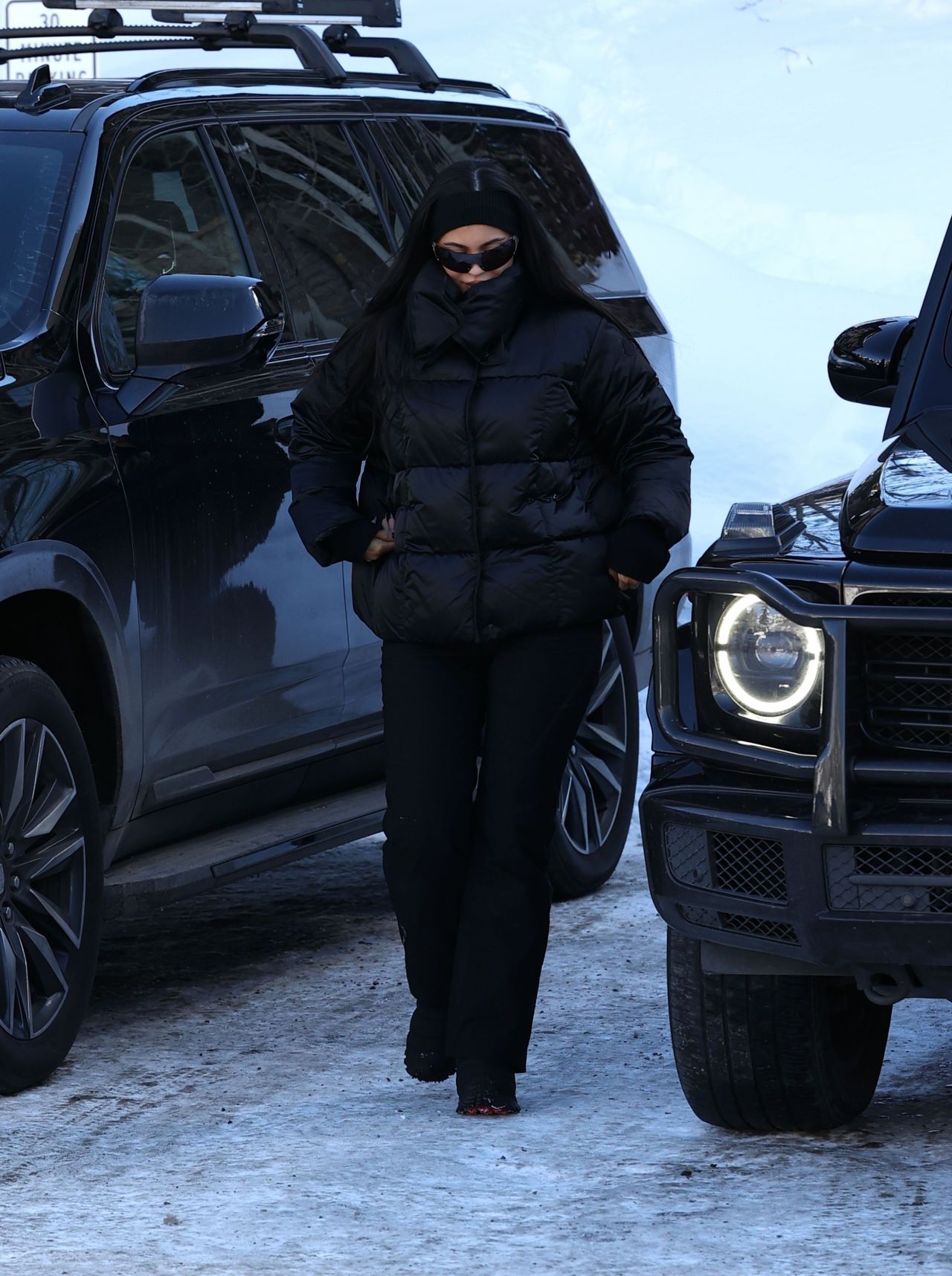 Kylie Jenner - Out in Aspen 12/10/2022 • CelebMafia