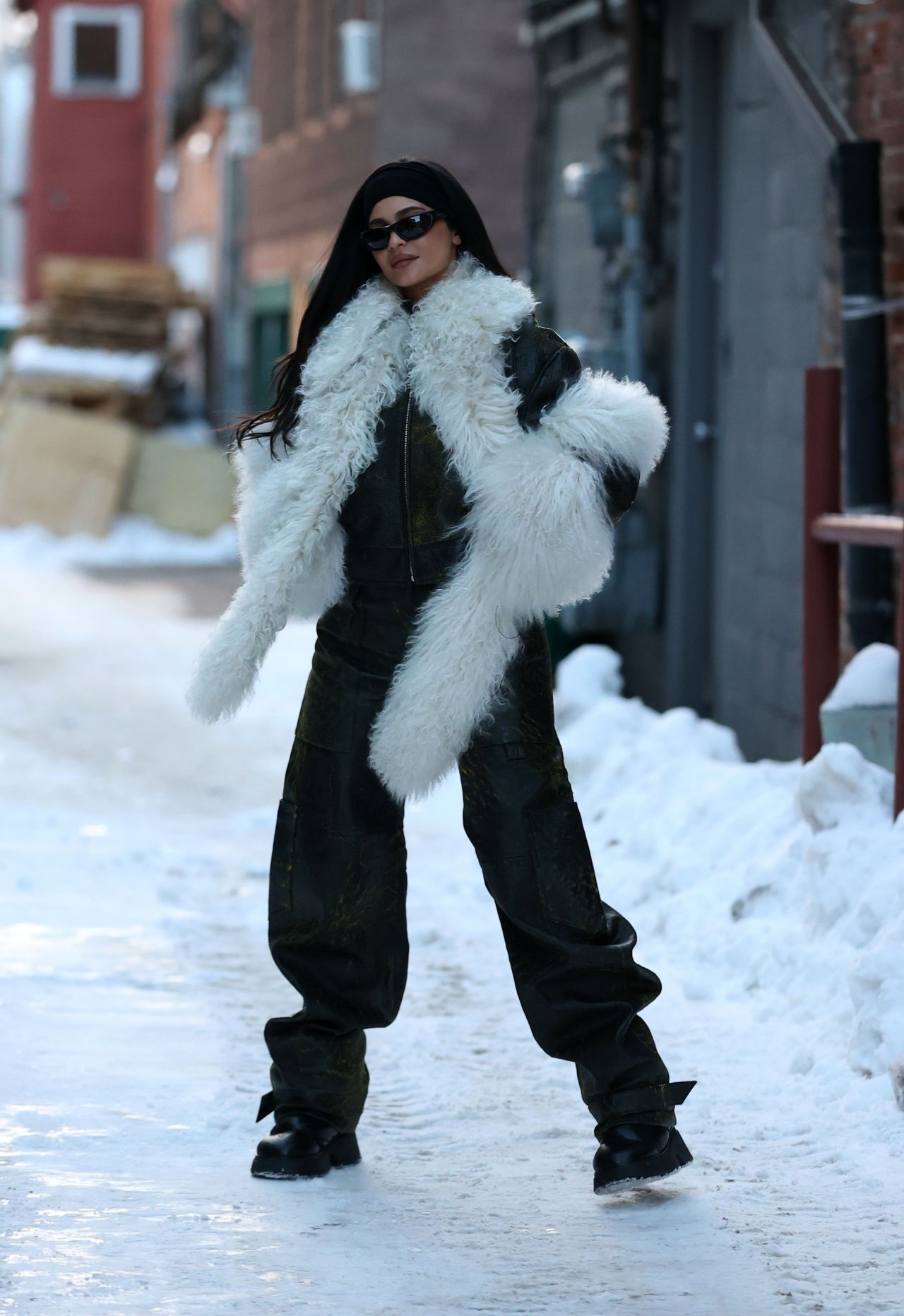 Kylie Jenner – Shopping in Aspen 12/10/2022 • CelebMafia