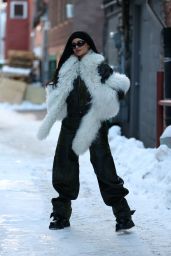 Kylie Jenner – Shopping in Aspen 12/10/2022