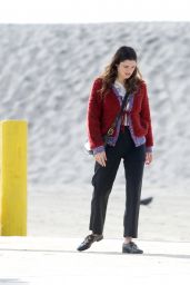 Lake Bell - Out in Los Angeles 11/30/2022
