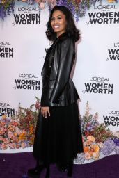 Leyna Bloom – L’Oréal Paris’ Women of Worth Celebration in Los Angeles 12/01/2022
