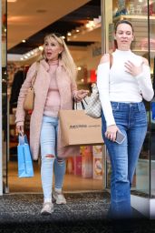 Linda Thompson - Shops at Kitson in Beverly Hills 12/22/2022