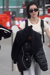 Lisa Origliasso and Jessica Origliasso   The Veronica s Arrive in Perth 12 01 2022   - 44