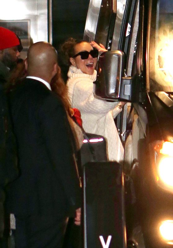 Mariah Carey - Leaving Her Hotel in Toronto 12/11/2022