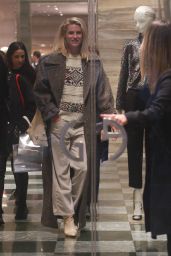 Michelle Hunziker Shopping at Armani Store in Milan 11/30/2022