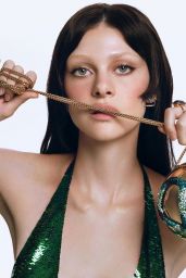 Nicola Peltz Outfit - Vogue November 2022 (I)