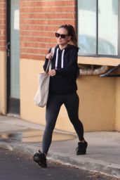 Olivia Wilde in Workout Outfut in Studio City 12/14/2022