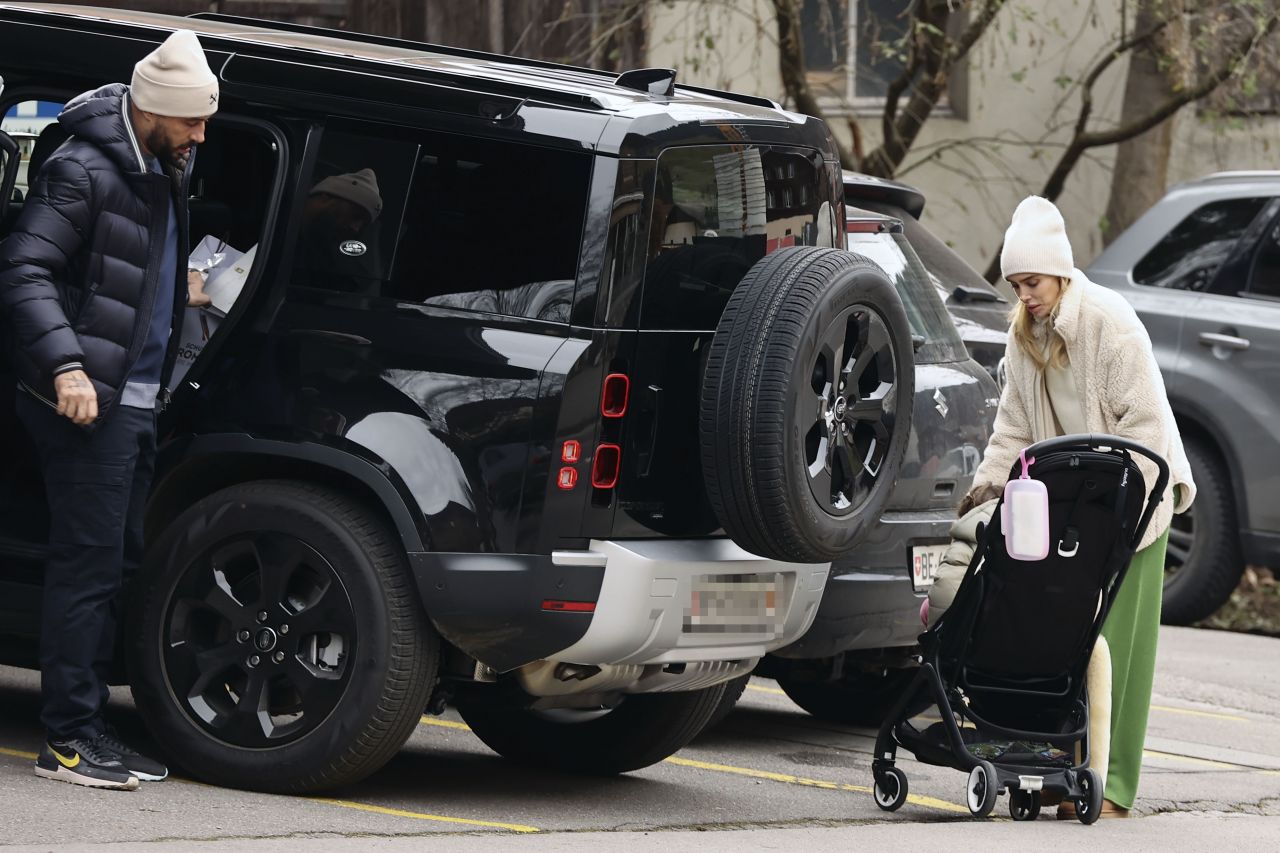 Petra Ecclestone - Shopping in Gstaad 12/03/2022 • CelebMafia