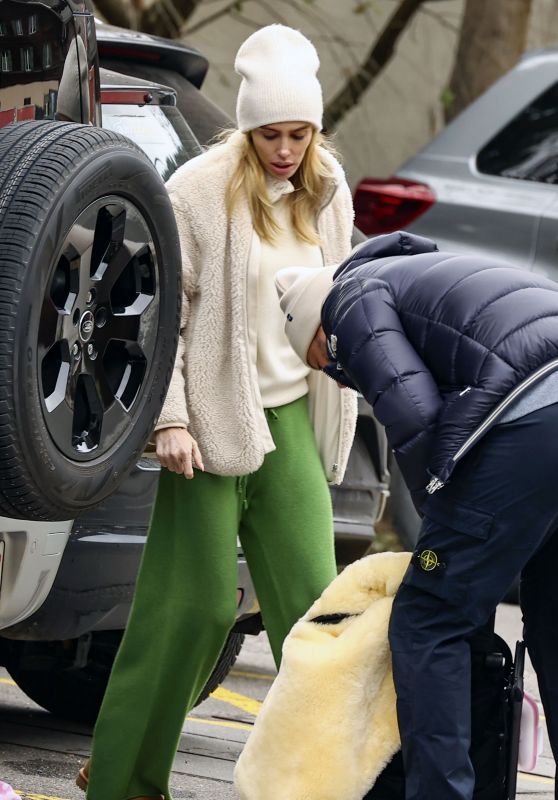 Petra Ecclestone - Shopping in Gstaad 12/03/2022