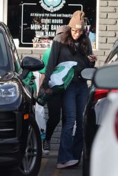 Sarah Silverman - Shopping in LA 12/16/2022