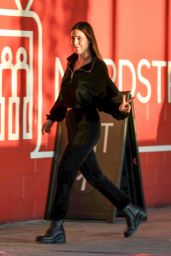 Scout Willis in All-Black - Shopping at the Westfield Mall in LA 12/06/2022