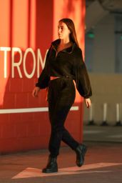 Scout Willis in All-Black - Shopping at the Westfield Mall in LA 12/06/2022