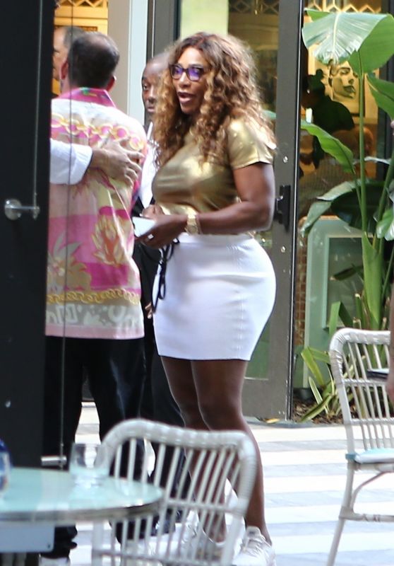 Serena Williams - Swan Restaurant in Miami 12/02/2022
