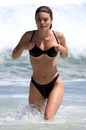 Sophia Vantuno on Bondi Beach in Sydney 12/21/2022