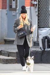 Taylor Neisen - Out in New York 12/20/2022