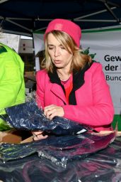 Tina Ruland - Christmas Charity Event for Homeless People in Berlin 12/22/2022