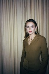 Zoey Deutch 12/25/2022