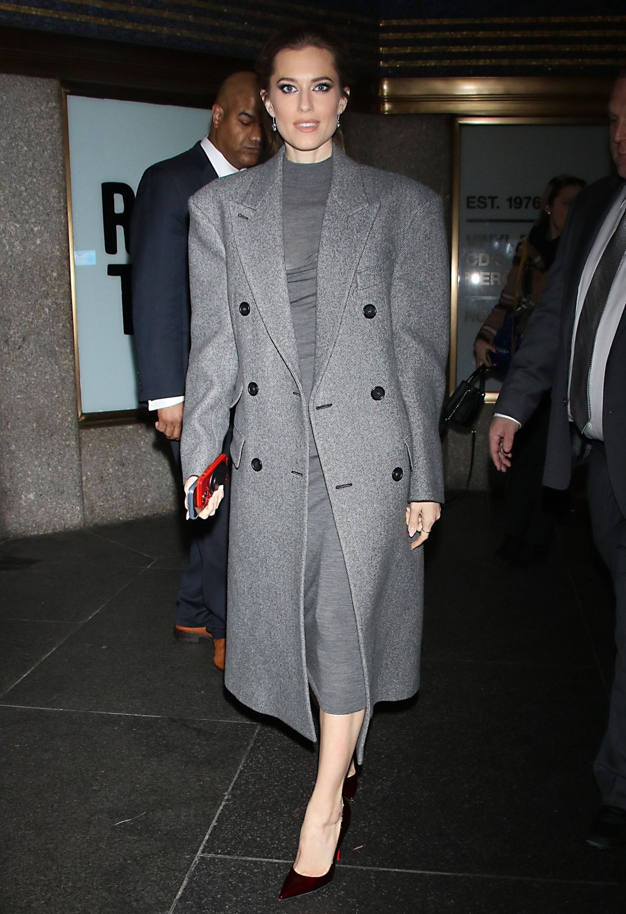 Allison Williams - Outside The Tonight Show Starring Jimmy Fallon in ...