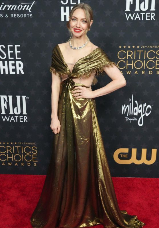 Amanda Seyfried – Critics Choice Awards 2023