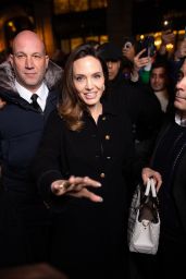 Angelina Jolie - Guerlain Boutique at Champs Elysees in Paris 01/30/2023