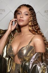 Beyonce – Grand Reveal Weekend for Atlantis The Royal Dubai 01/21/2023