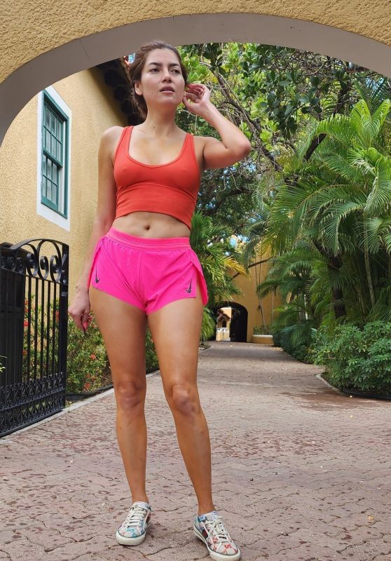 Blanca Blanco Wears a Nike Ensemble - Bonaire Island 01/22/2023