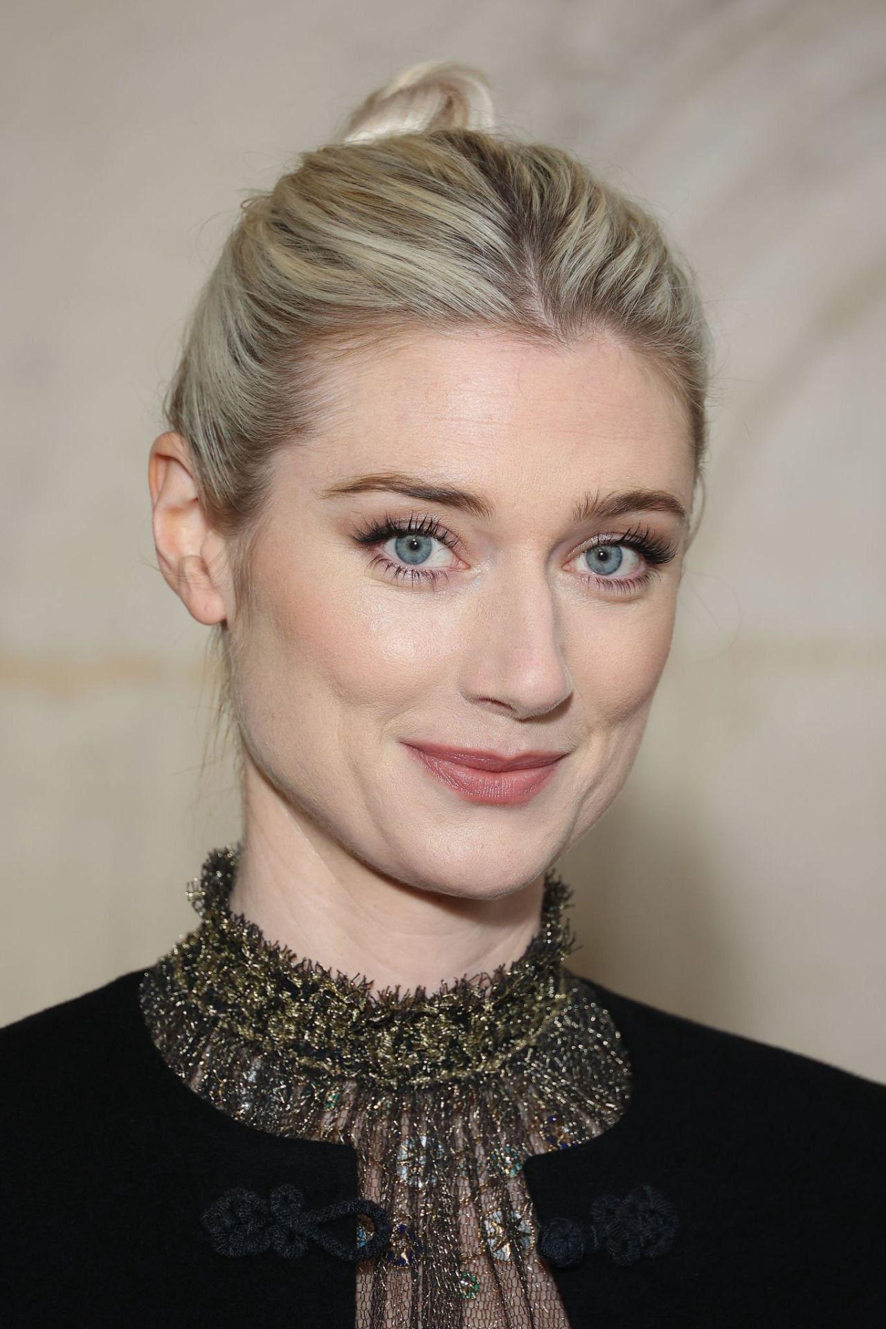 Elizabeth Debicki – Christian Dior Haute Couture Show at Paris Fashion