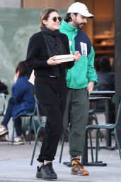 Elizabeth Olsen and Robbie Arnett - Out in Los Angeles 01/06/2023