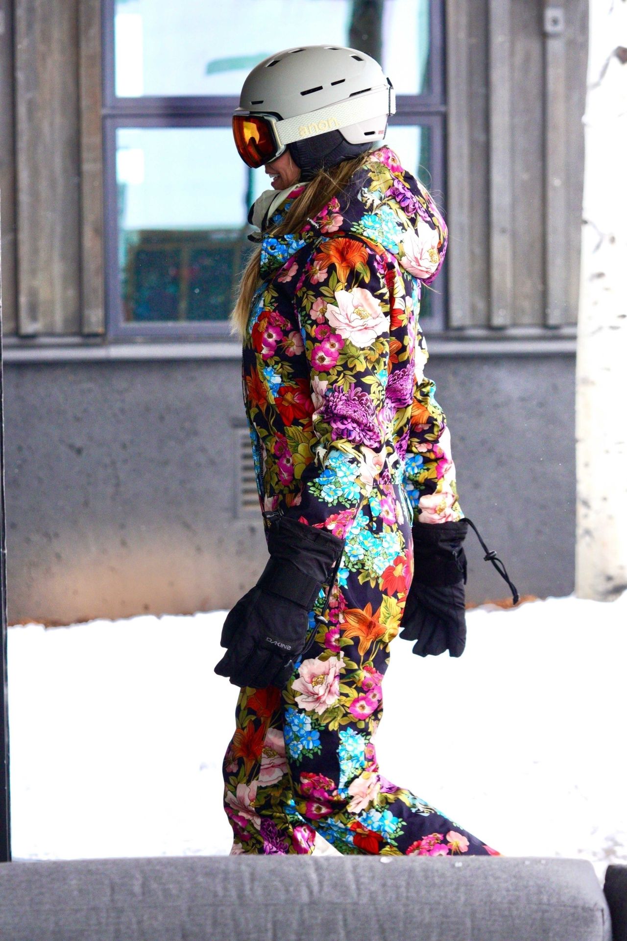 Heidi Klum Wearing a Colorful Ensemble in Aspen 01/04/2023 • CelebMafia