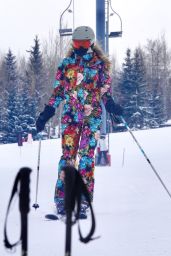 Heidi Klum Wearing a Colorful Ensemble in Aspen 01/04/2023
