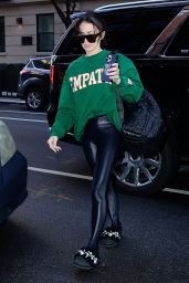 Hilaria Baldwin - Out in New York 01/20/2023
