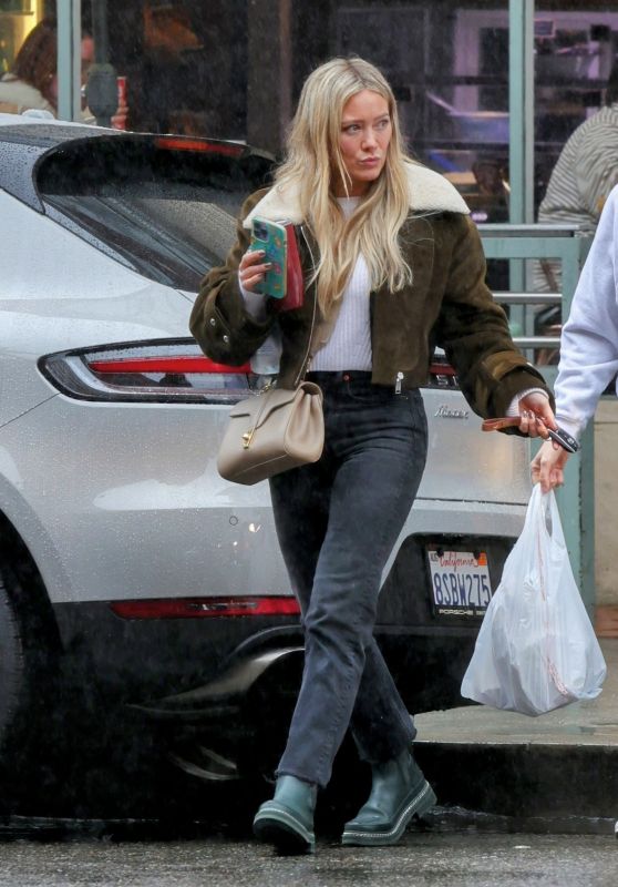 Hilary Duff - Out in Beverly Hills 01/04/2023