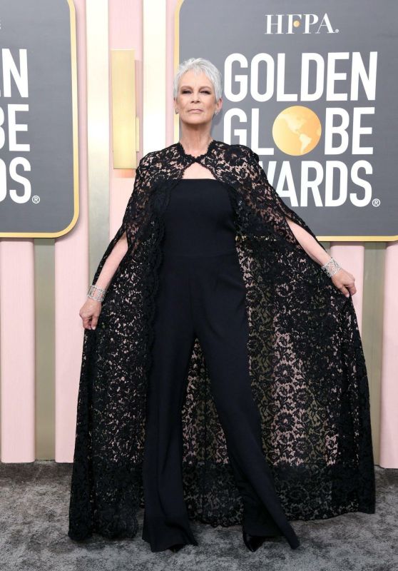 Jamie Lee Curtis Golden Globe Awards 2023 • CelebMafia