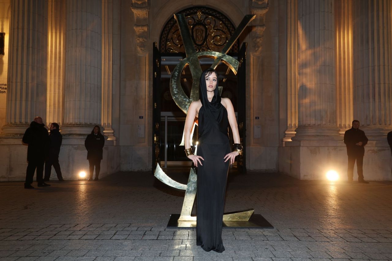 Jenna Ortega's Gothic Boots at Dior's Spring 2024 Paris Fashion Show –  Footwear News