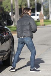 Jennifer Garner - Out in Santa Monica 01/18/2023