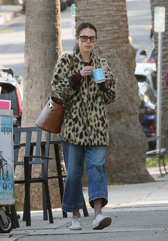Jordana Brewster - Out in Los Angeles 01/26/2023