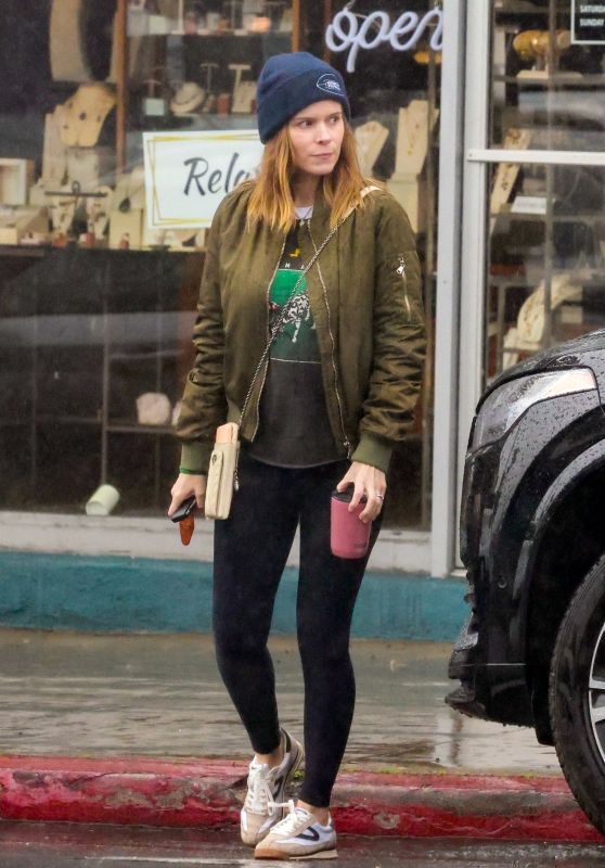 Kate Mara in Casual Outfit in Los Angeles 01/09/2023
