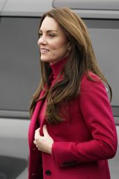 Kate Middleton - Visits the Windsor Foodshare in Windsor 01/26/2023