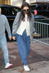 Katie Holmes - Arrives to Rehearsal For Her New Play "The Wanderers" in New York 01/18/2023