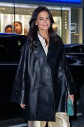 Katie Holmes - Arriving at GMA in New York 01/11/2023