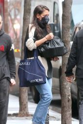 Katie Holmes - Leaving Her Apartment in New York 01/13/2023