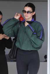 Kendall Jenner – Shopping in Silver Lake 01/05/2023