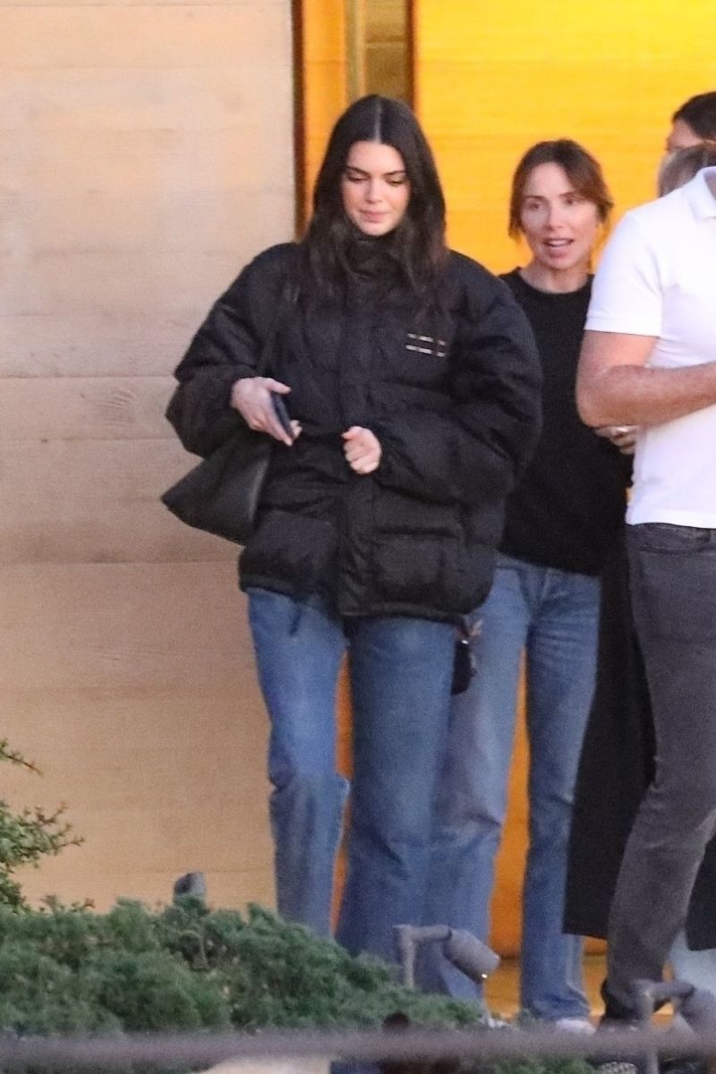 Kendall Jenner Wearsing Off-duty Puffer Coat and Blue Jeans at Nobu in ...