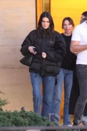 Kendall Jenner Wearsing Off-duty Puffer Coat and Blue Jeans at Nobu in Malibu 01/27/2023