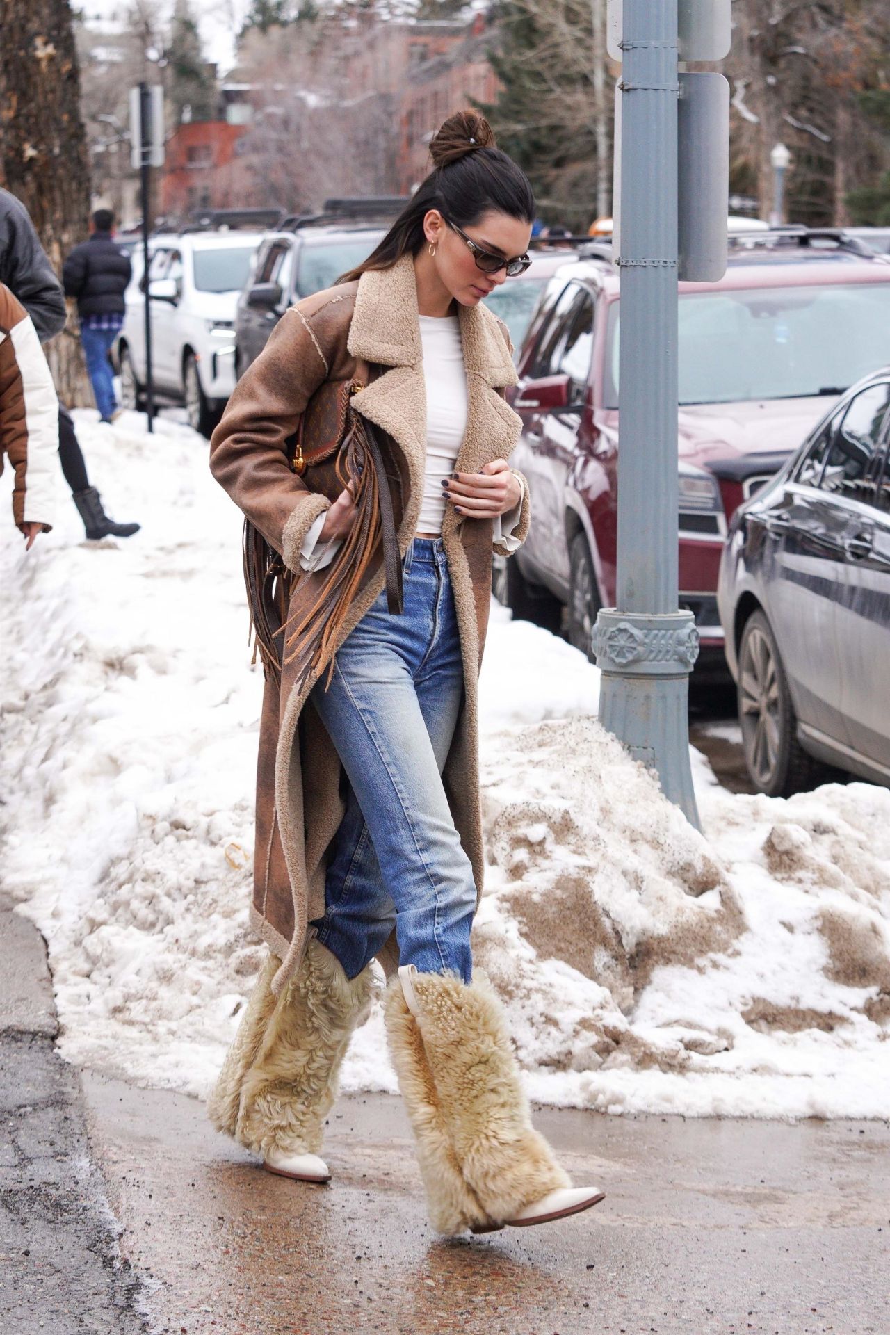 Kendall Jenner Winter Street Style - Aspen 01/01/2023 • CelebMafia