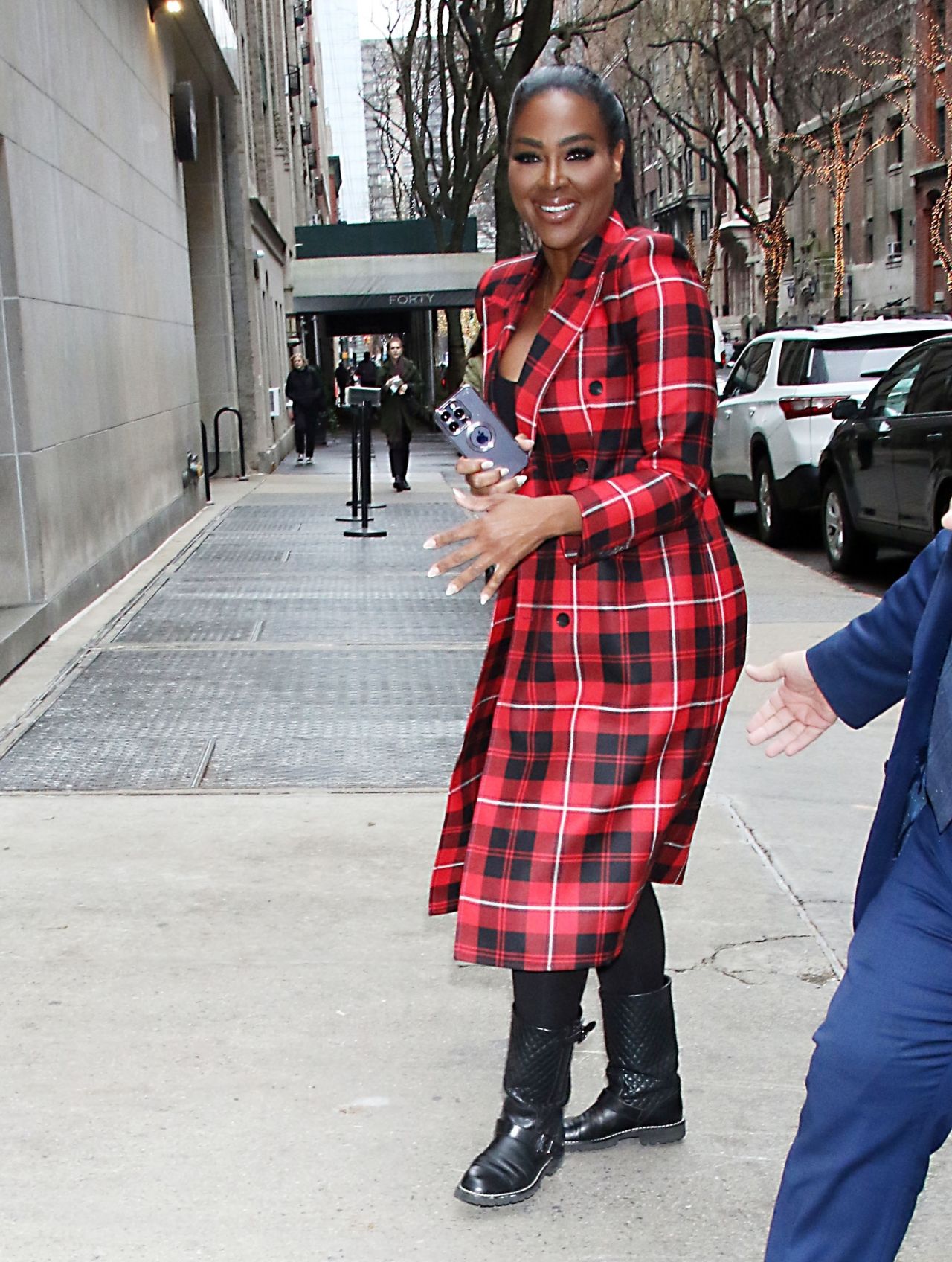 Kenya Moore - Out in New York 01/05/2023 • CelebMafia