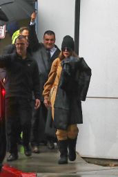 Kim Kardashian and Khloe Kardashian - Back in LA 01/09/2023