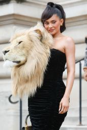 Kylie Jenner -  Schiaparelli Haute Couture Show at Paris Fashion Week 01/23/2023